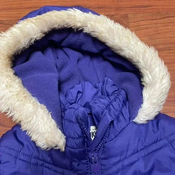 OshKosh B’gosh girl purple winter jacket, size 4 - Picture 2 of 7